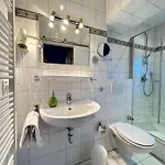 מלון Weidegg - Garni 3*